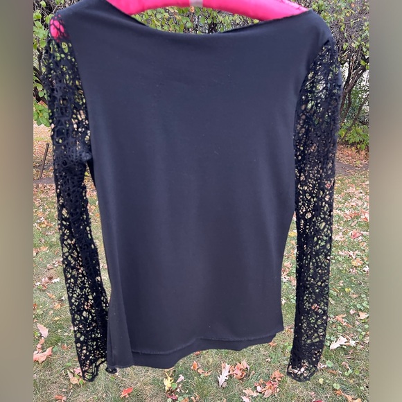 🏍️🌹Rose & Dagger Lace Sleeve| Long Sleeve Top | Poly Spandex Blend | Small - Picture 4 of 16
